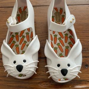 VGUC Mini Melissa white bunny shoes size 10